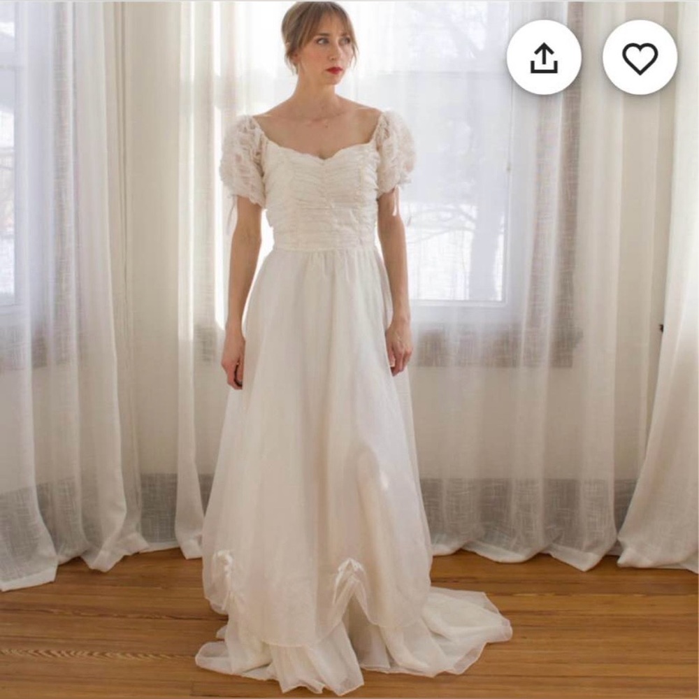 Vintage Ivory Puff-Sleeve Maxi Dress - Romantic Bridal Gown